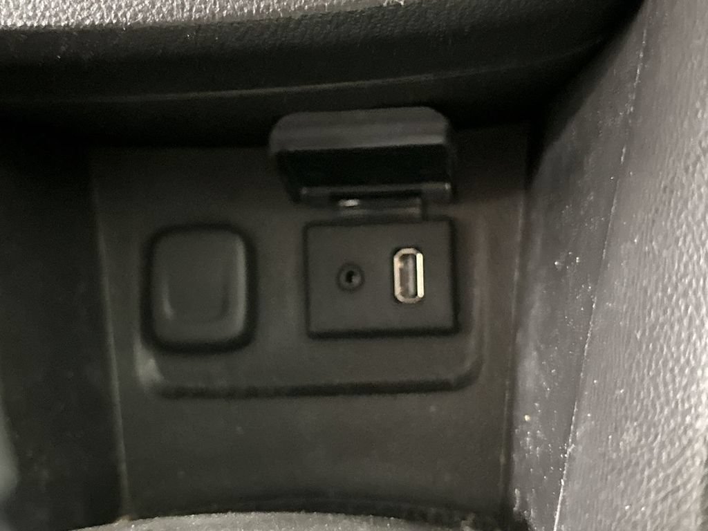 Used 2016 Buick Encore Convenience FWD image 41