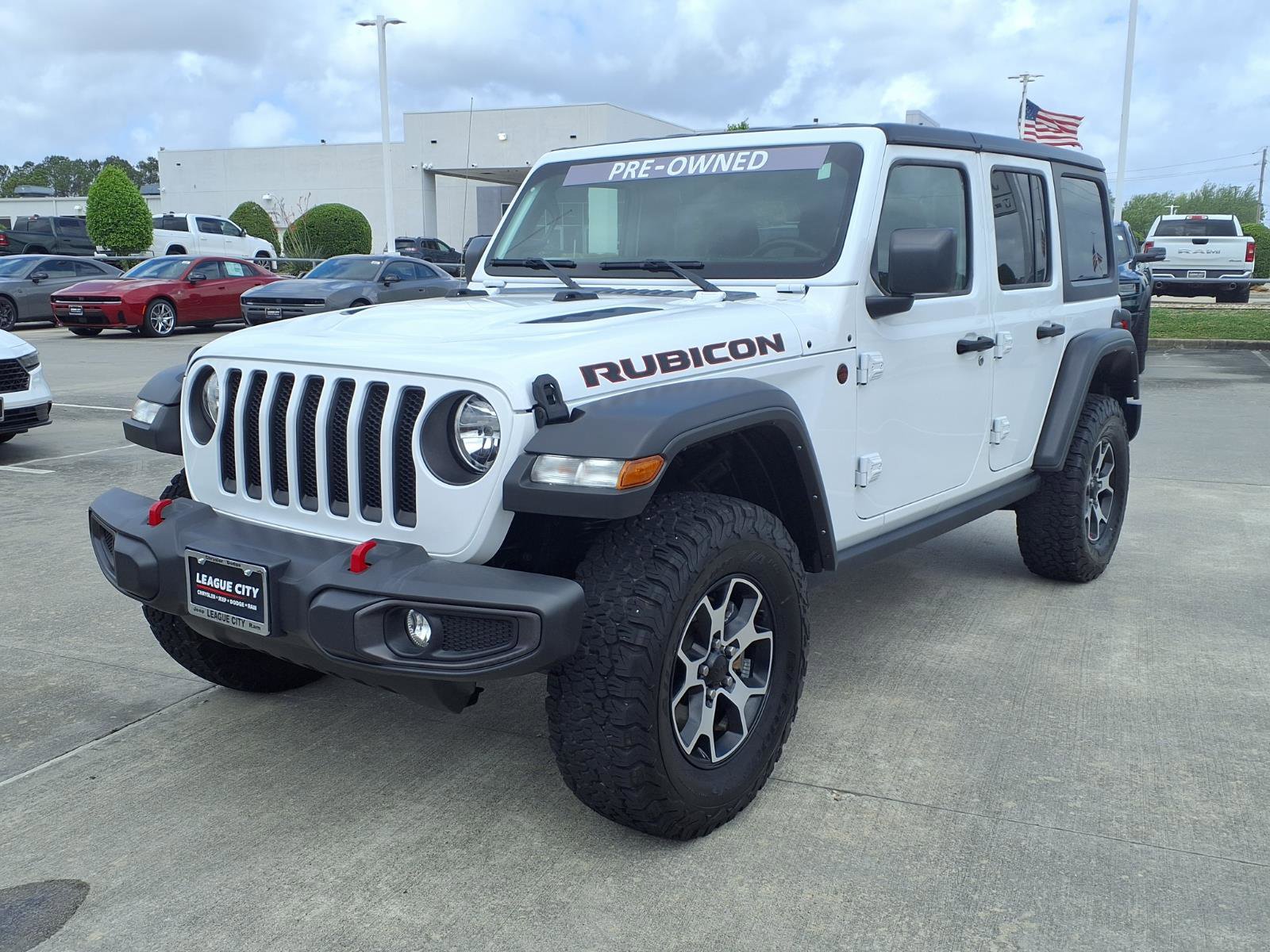Used 2022 Jeep Wrangler Unlimited Rubicon AWD/4WD image 3
