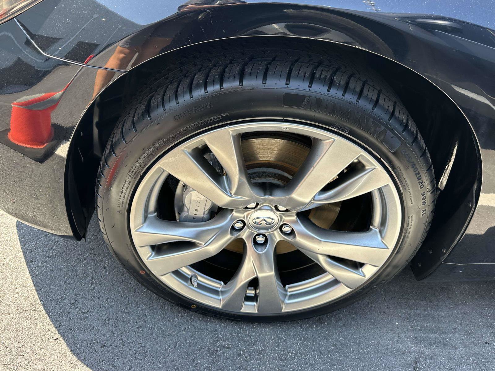 Used 2015 INFINITI Q70 L 3.7 w/ Deluxe Touring Package RWD image 4