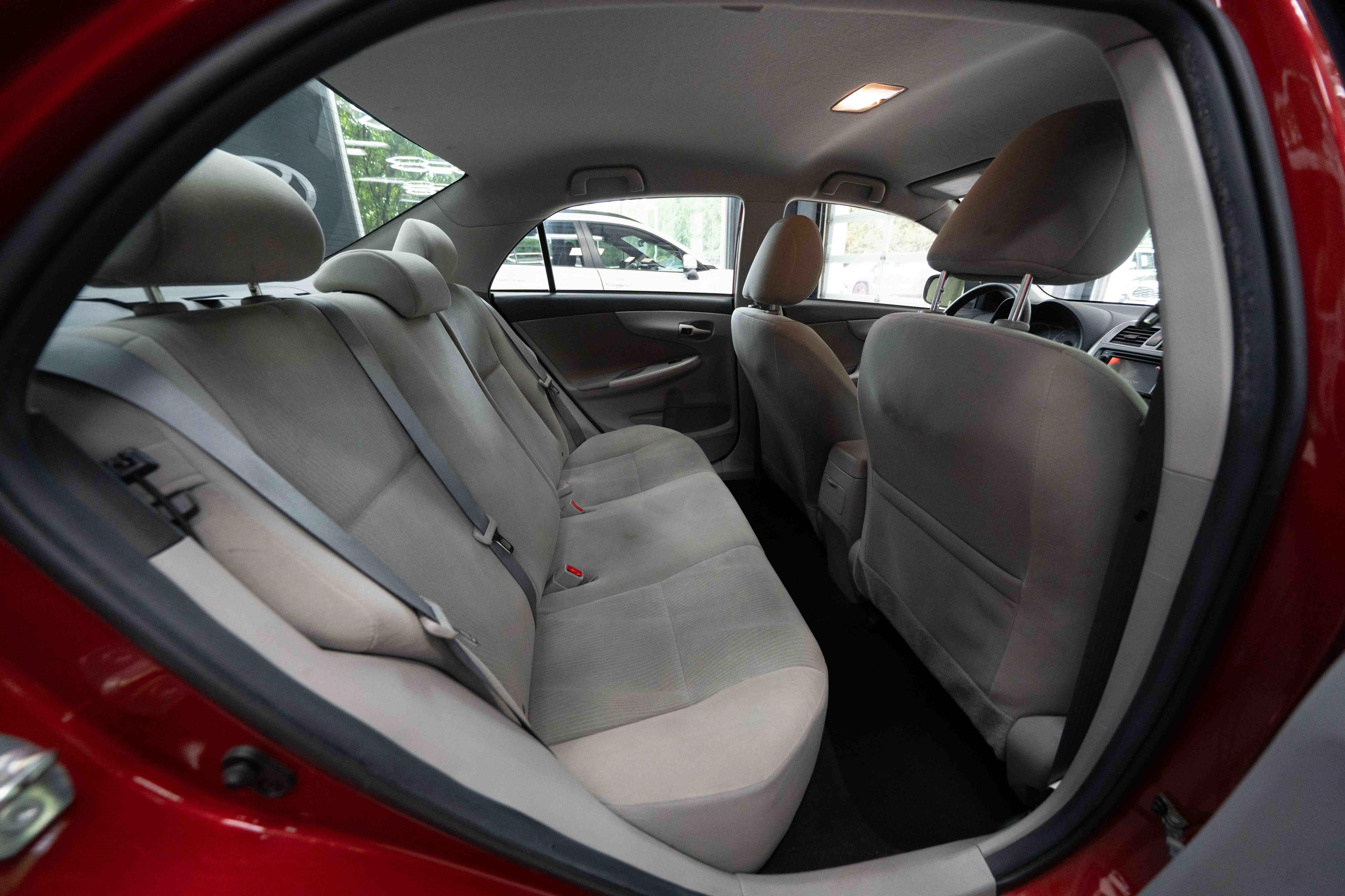Used 2013 Toyota Corolla LE FWD image 24