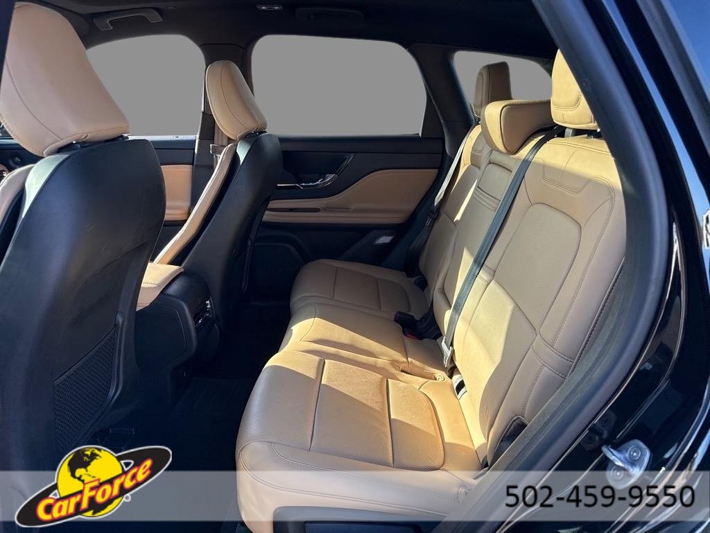 Used 2021 Lincoln Corsair Reserve image 5