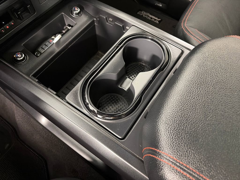 Used 2022 Nissan Titan PRO-4X w/ Pro-4x Convenience Package image 22
