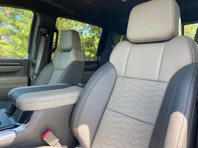New 2026 Chevrolet Silverado 2500 ZR2 w/ LPO, Dark Essentials Package AWD/4WD image 10