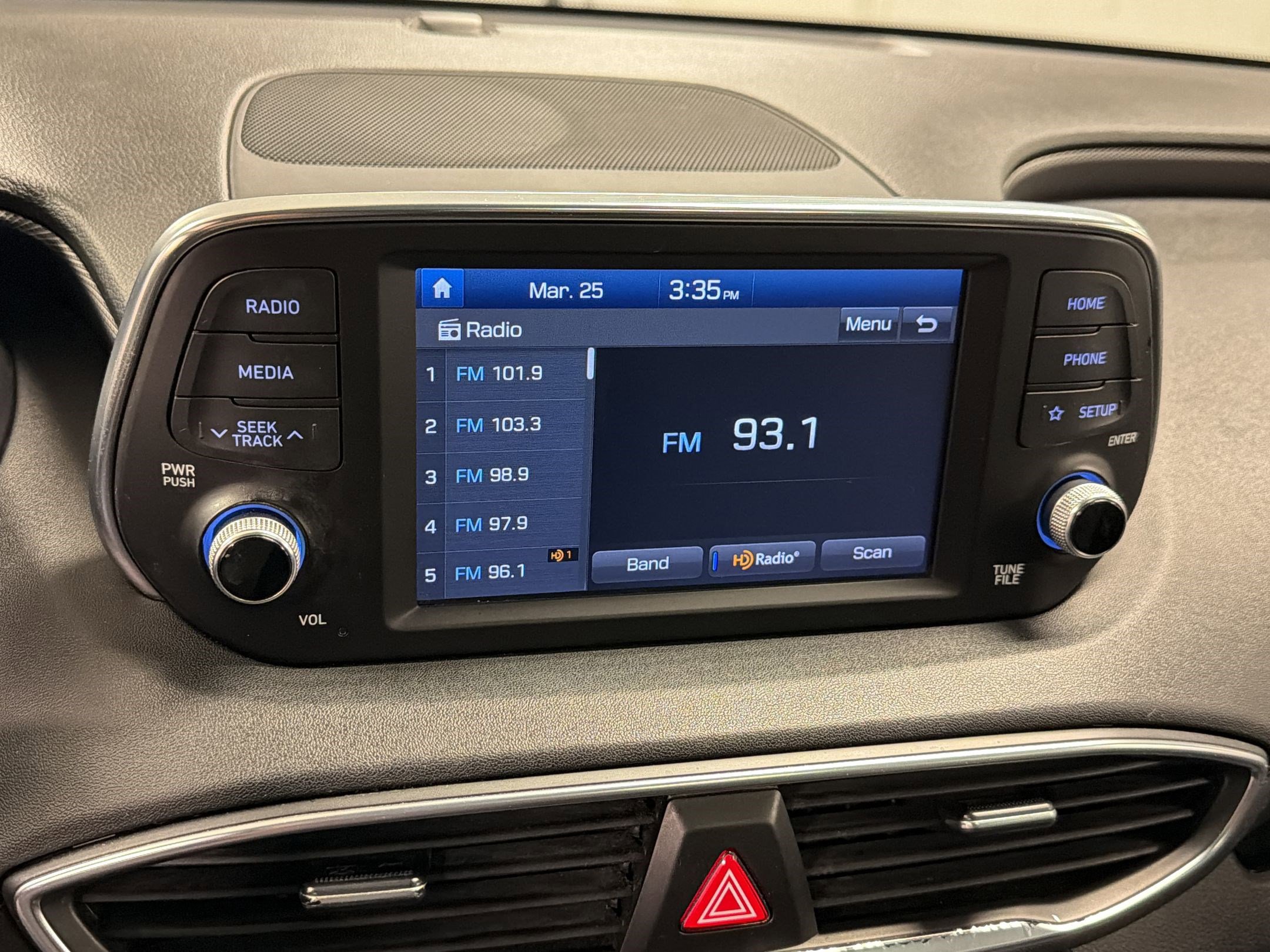 Used 2019 Hyundai Santa Fe Limited image 21