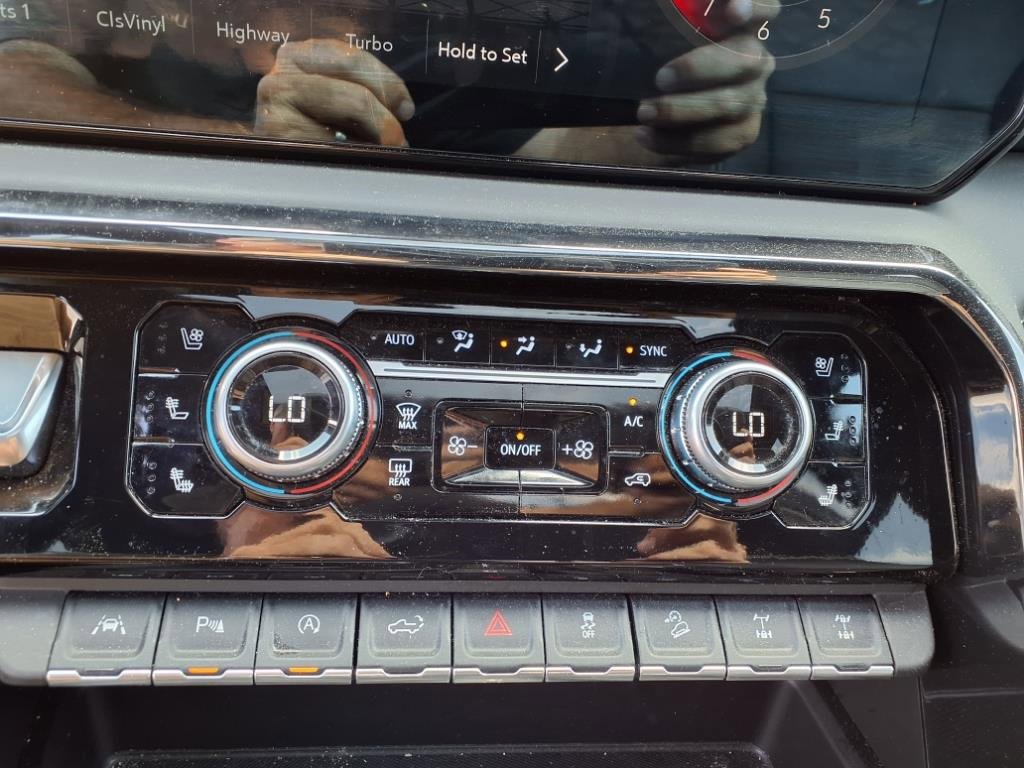 Used 2023 GMC Sierra 1500 AT4X image 21