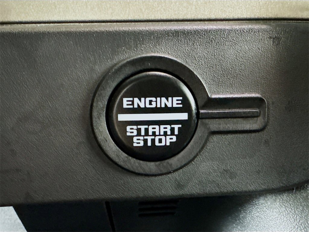 Used 2025 Ford Bronco Outer Banks image 34