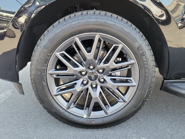 New 2026 Ford Expedition Platinum w/ Stealth Appearance Package AWD/4WD image 24