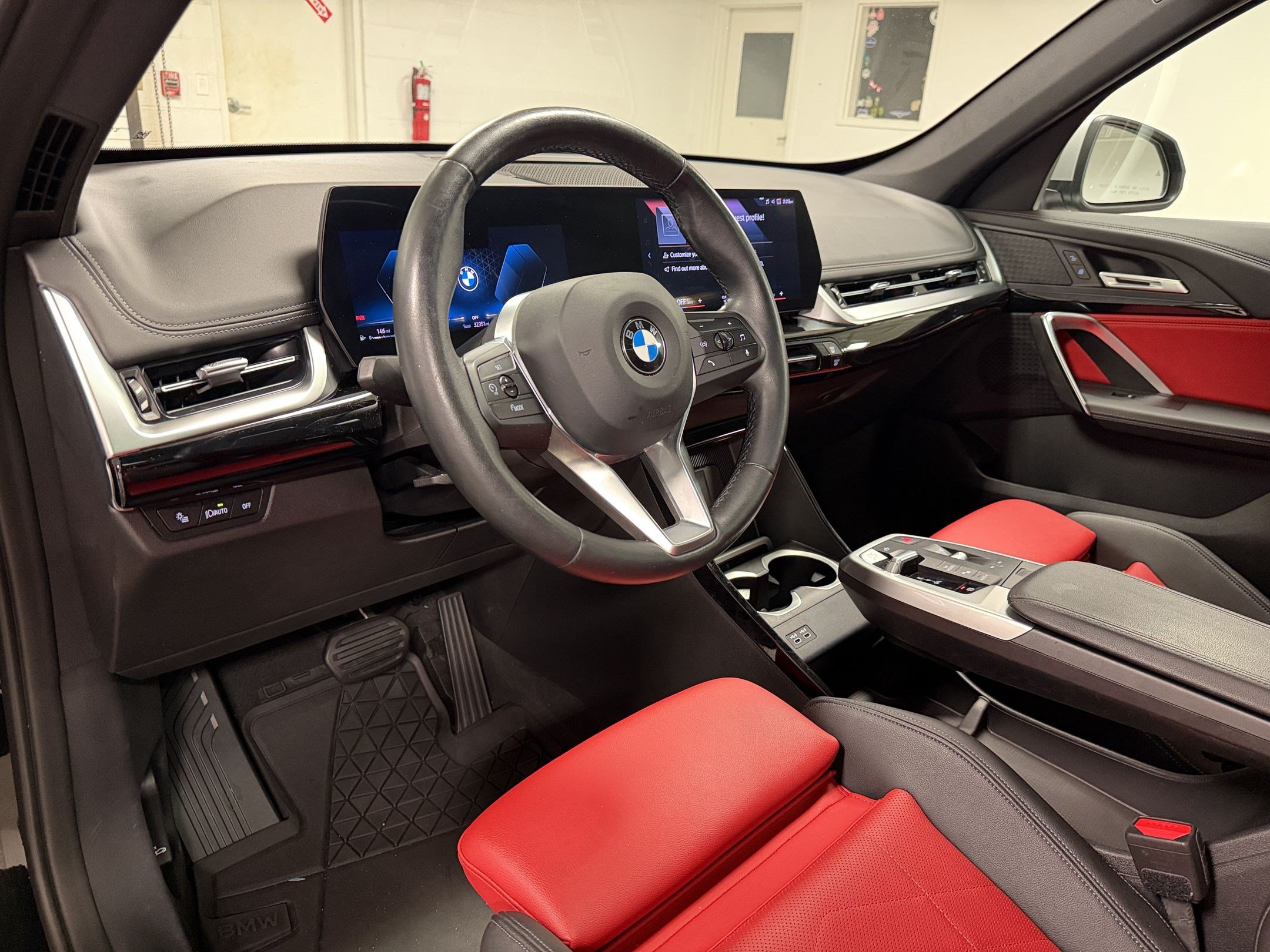 Certified 2023 BMW X1 xDrive28i w/ Convenience Package AWD/4WD image 4