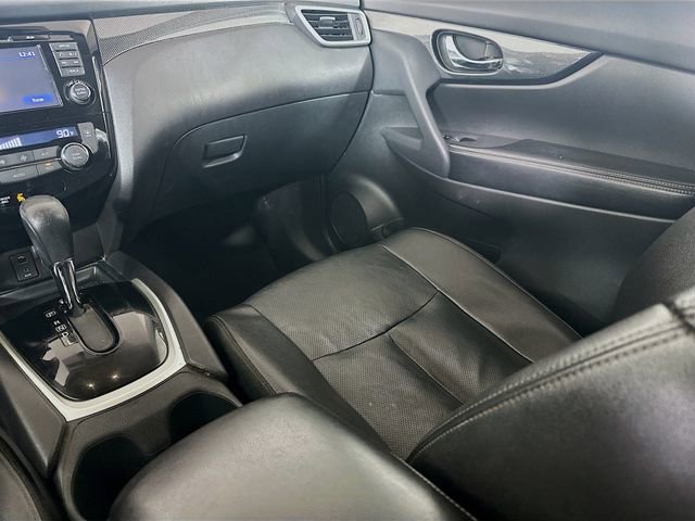 Used 2016 Nissan Rogue SL w/ SL Premium Package image 25