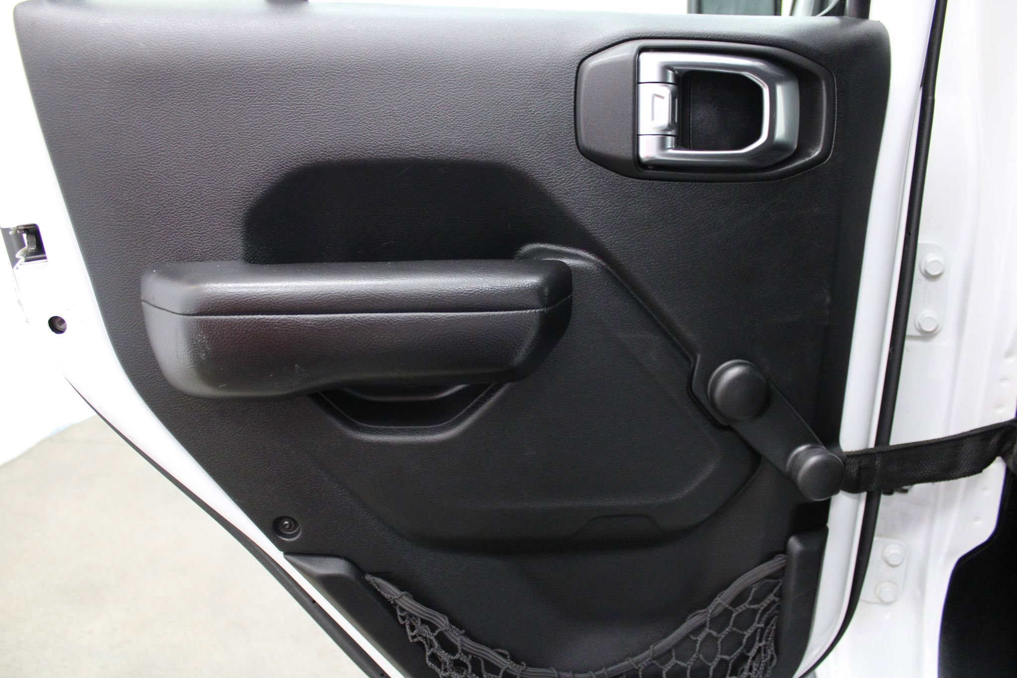 Used 2018 Jeep Wrangler Unlimited Sport image 14