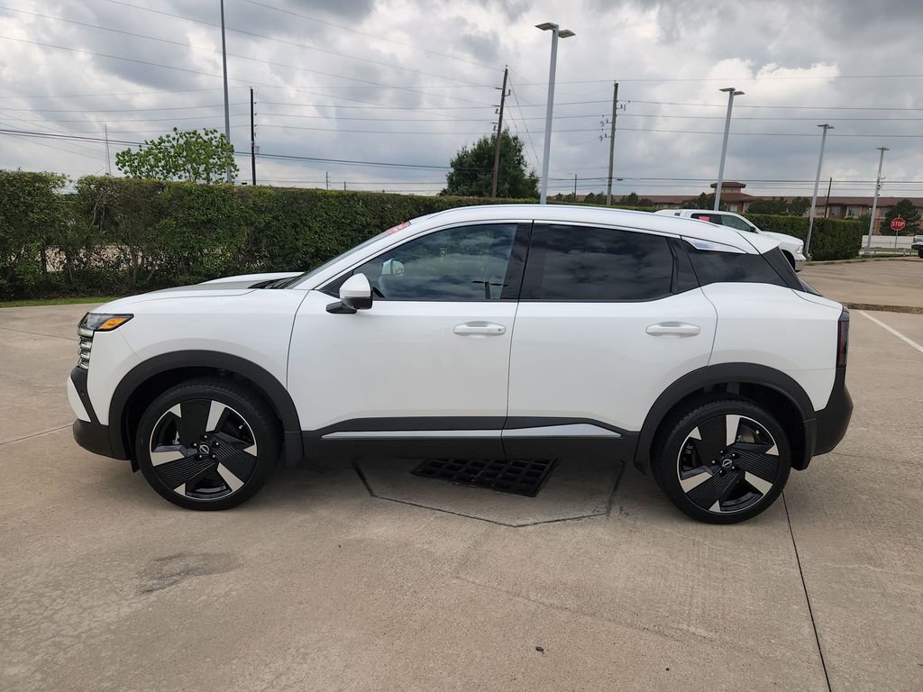 Certified 2025 Nissan Kicks SR image 8