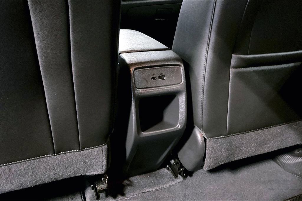 Used 2025 Chevrolet Trax RS w/ Sunroof Package image 32