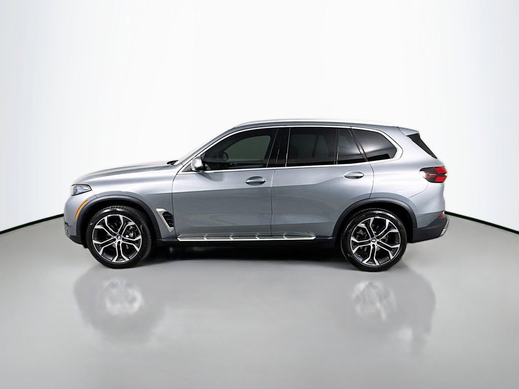 Used 2026 BMW X5 sDrive40i w/ Executive Package image 8