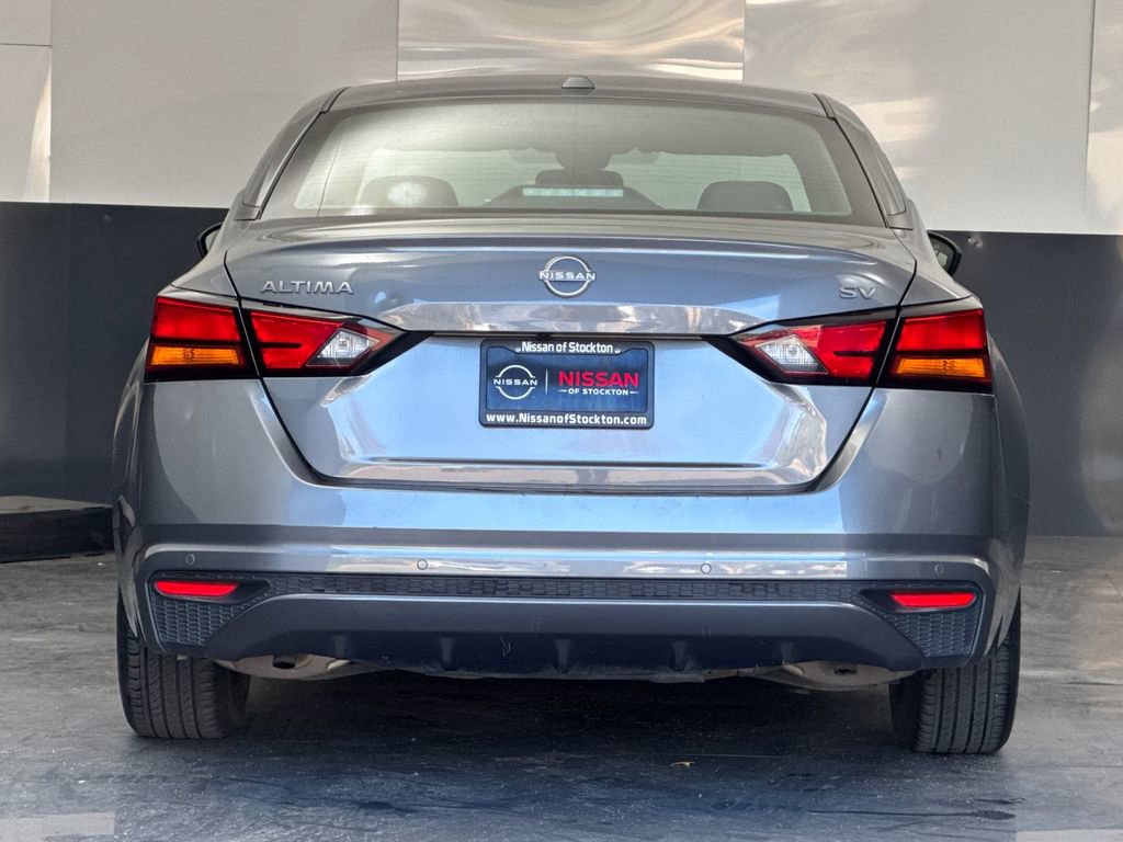 Used 2024 Nissan Altima 2.5 SV image 4