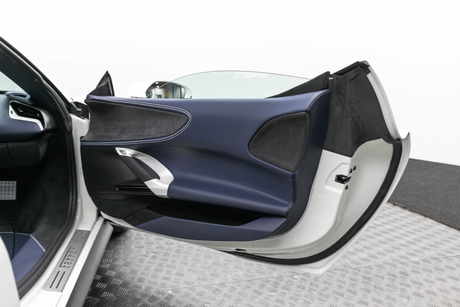 Certified 2024 Ferrari SF90 Spider image 31