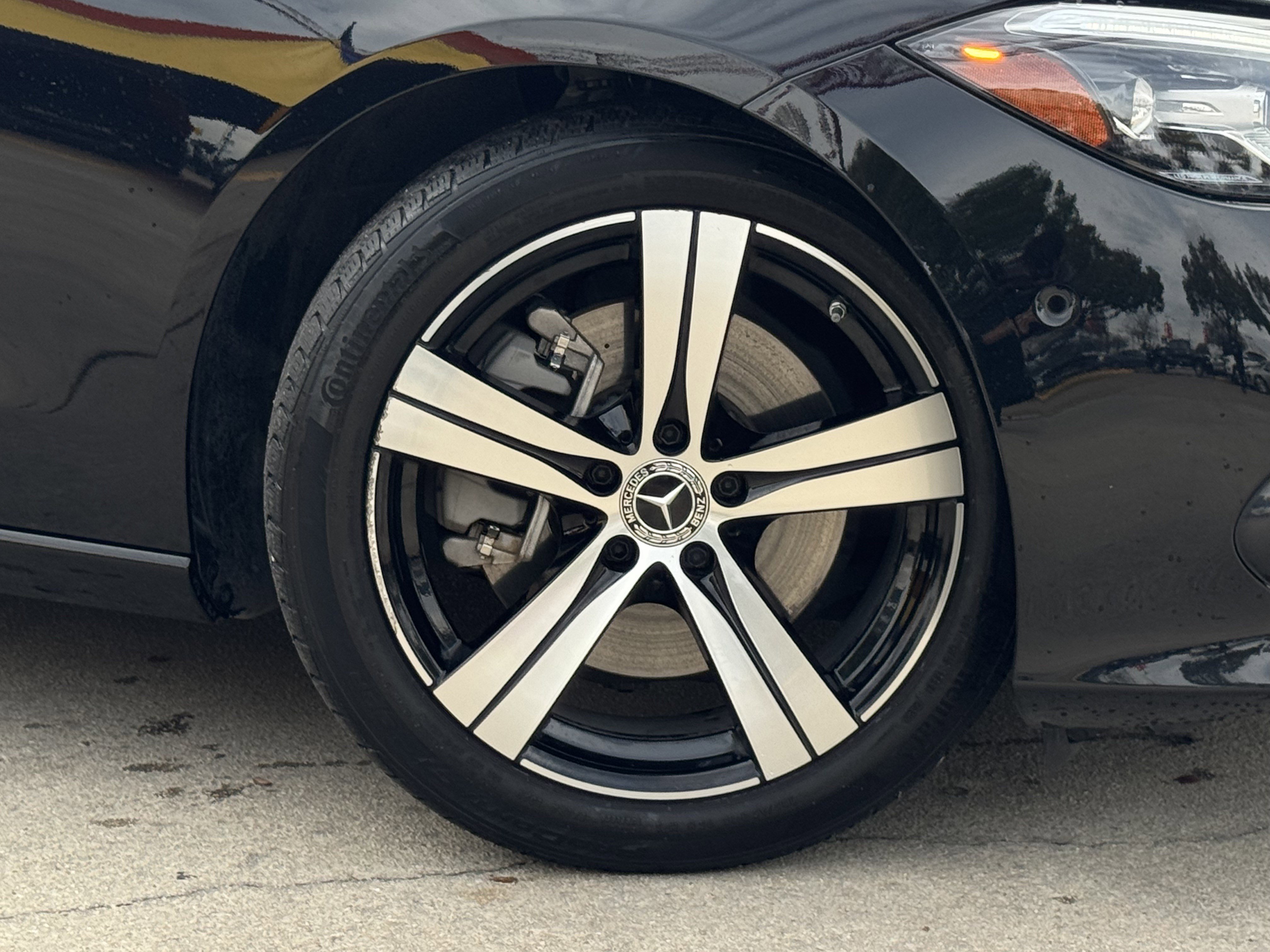 Used 2024 Mercedes-Benz C 300 4MATIC Sedan image 3