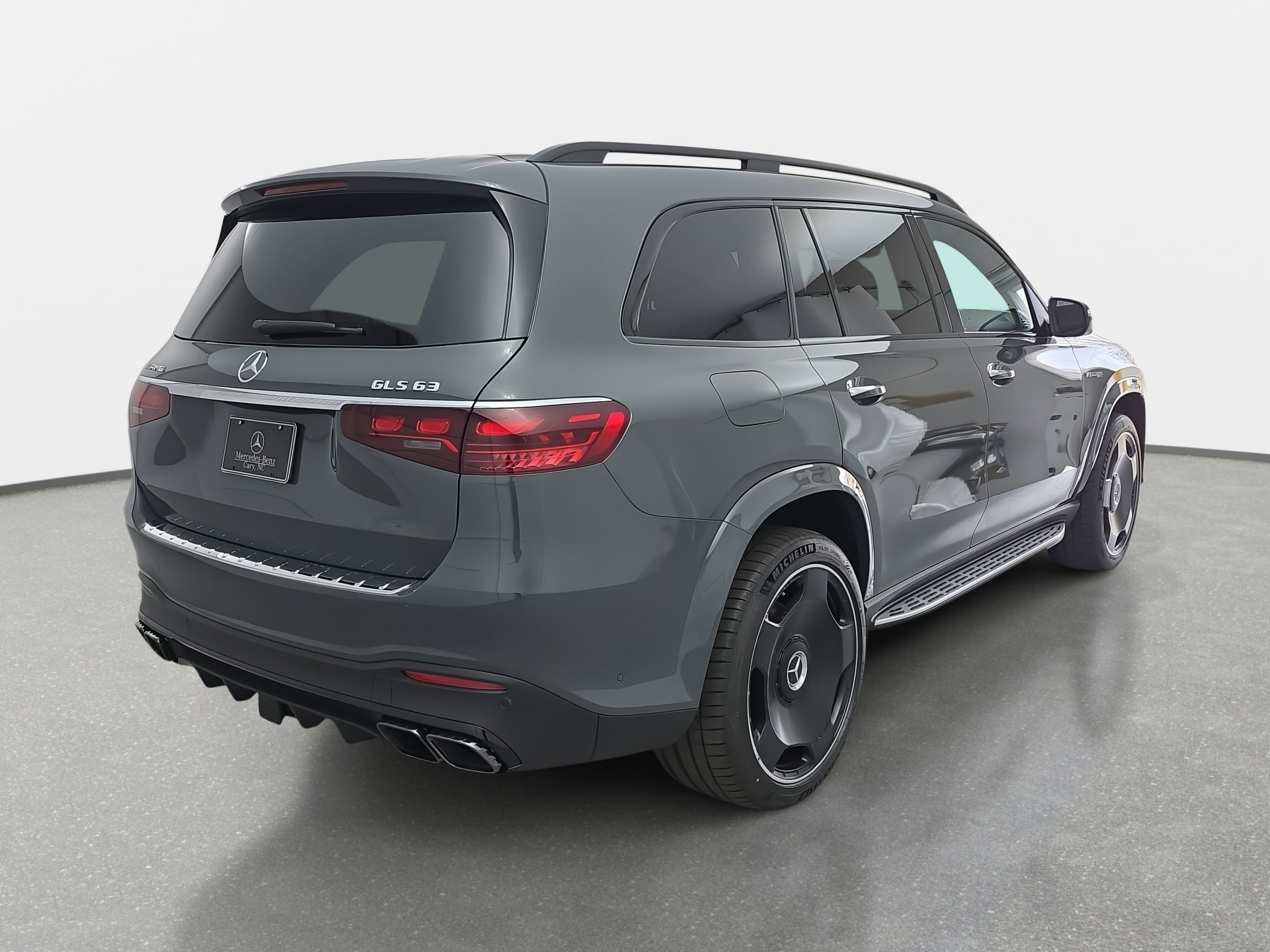 New 2026 Mercedes-Benz GLS 63 AMG 4MATIC image 5