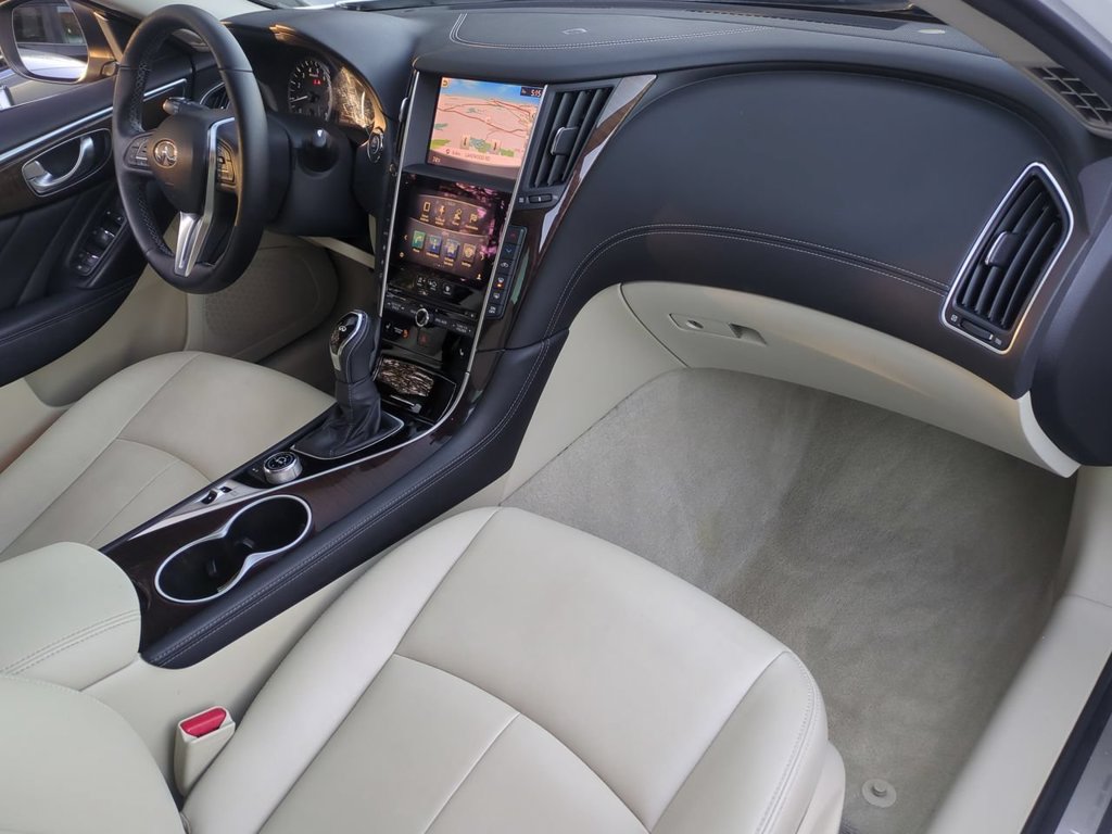 Used 2018 INFINITI Q50 Luxe w/ Essential Package (3.0T Luxe) AWD/4WD image 30