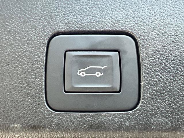 Used 2023 Buick Encore GX Select w/ Sport Touring Package FWD image 6