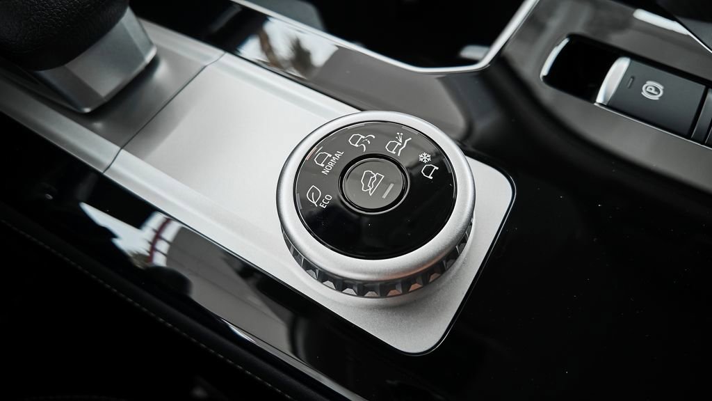 New 2026 Mitsubishi Outlander ES FWD image 34