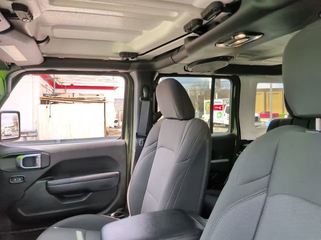 Used 2023 Jeep Wrangler Unlimited w/ Cold Weather Group image 29