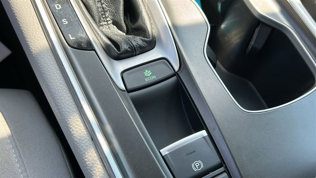 Used 2018 Honda Accord LX image 19