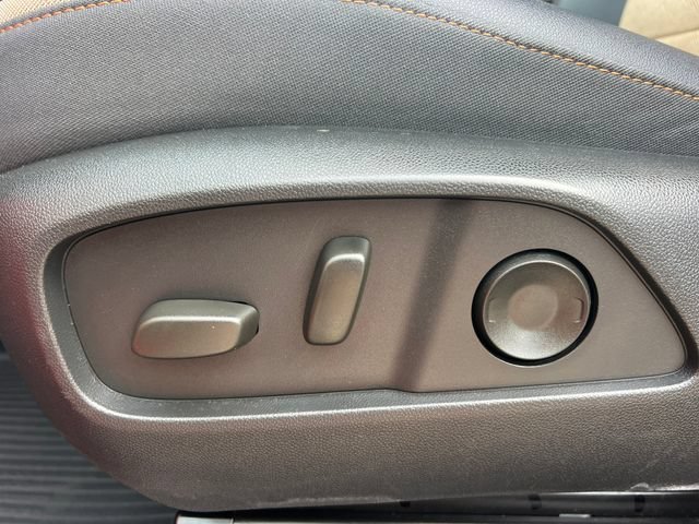 Used 2025 Chevrolet Equinox ACTIV w/ Convenience Package III AWD/4WD image 11
