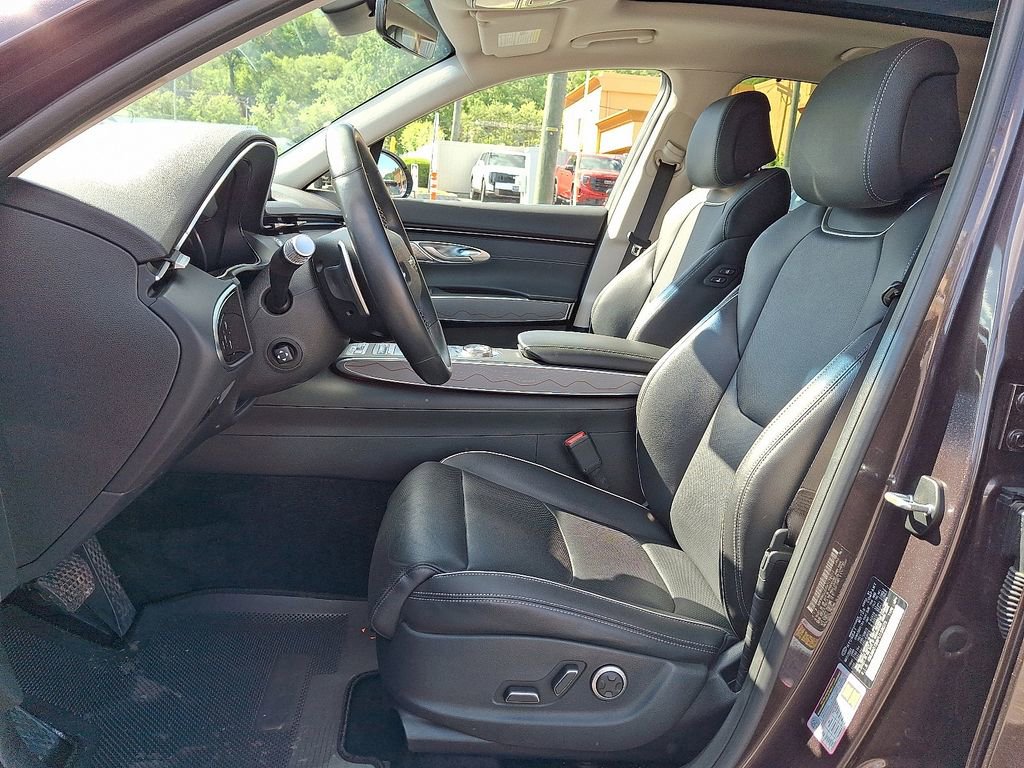 Used 2023 Genesis GV70 2.5T w/ Advanced Package AWD/4WD image 14