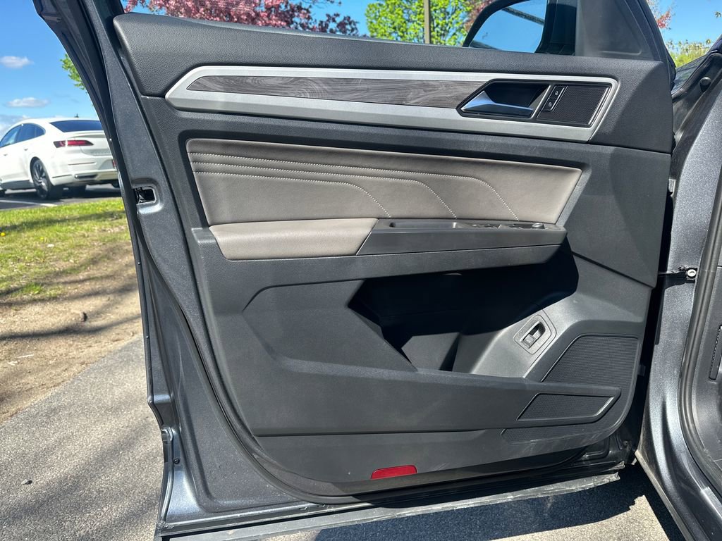 Used 2022 Volkswagen Atlas Cross Sport SE w/ Panoramic Sunroof Package AWD/4WD image 5