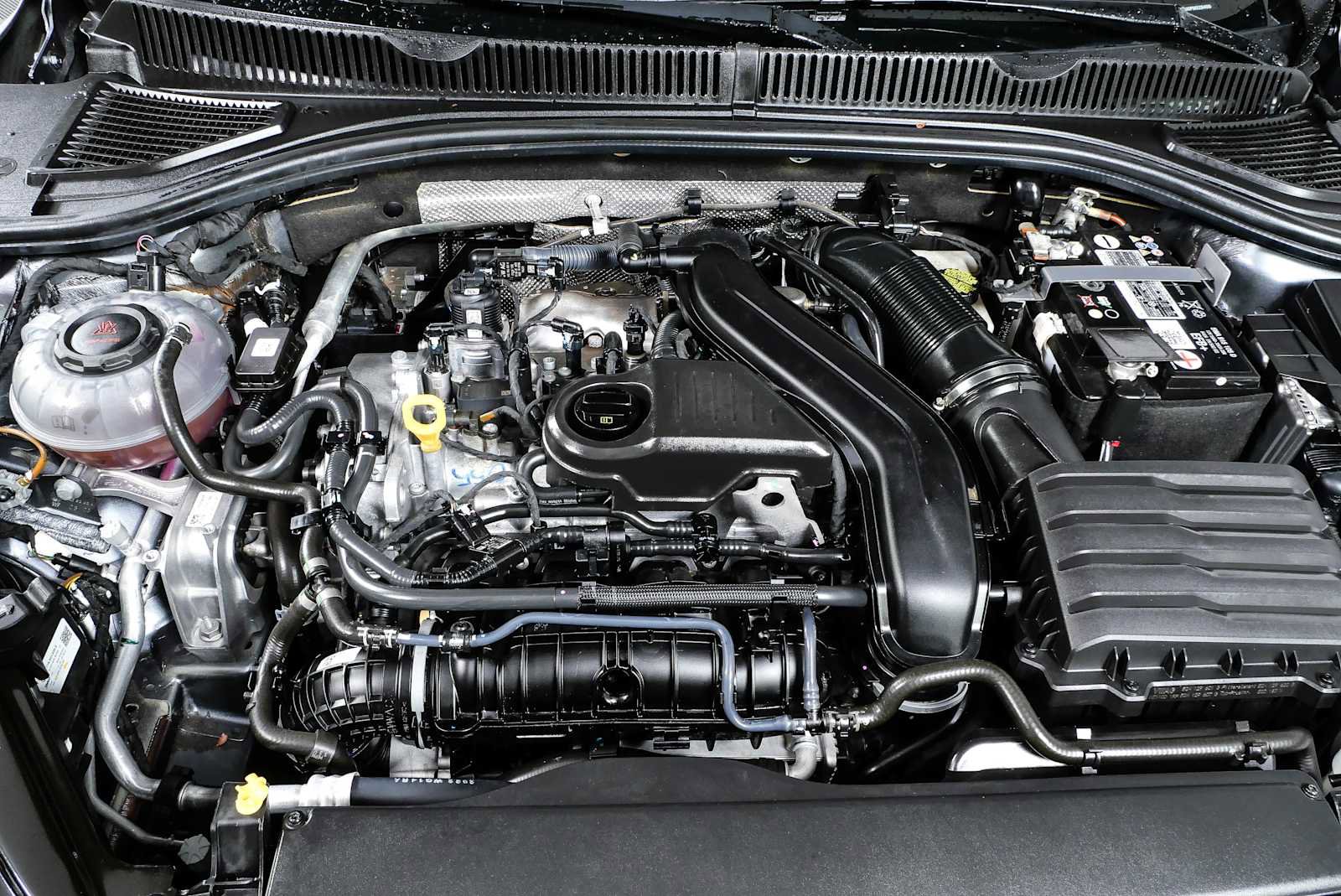 Used 2023 Volkswagen Jetta SE FWD image 32