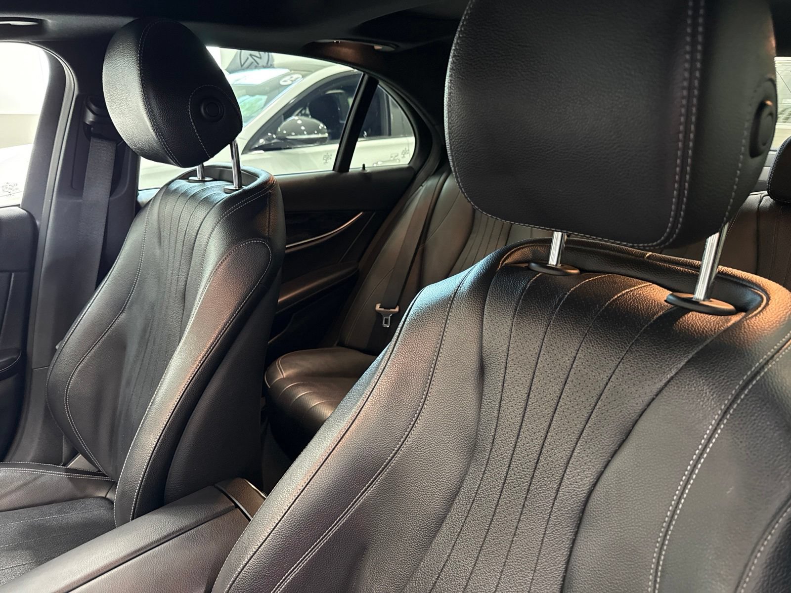 Used 2018 Mercedes-Benz E 300 image 21