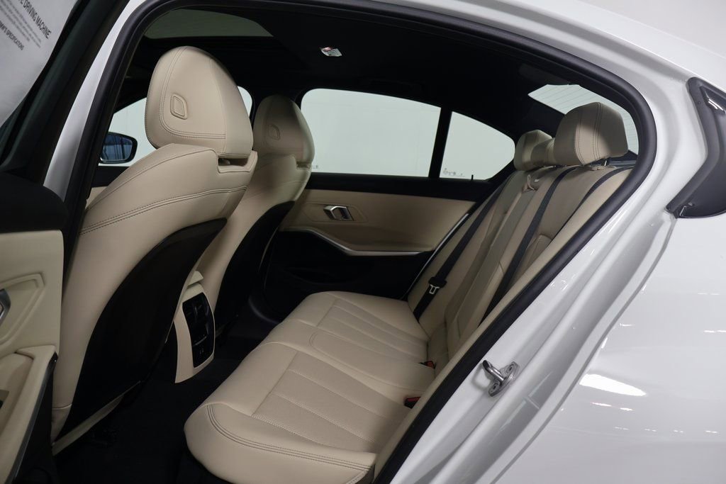 New 2026 BMW 330i Sedan w/ M Sport Package image 6