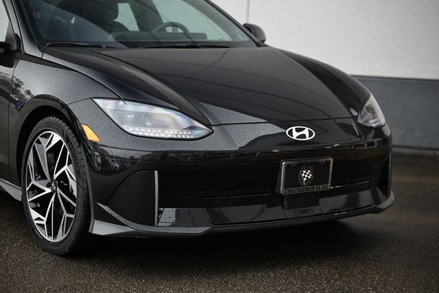 Used 2024 Hyundai Ioniq 6 SEL image 2