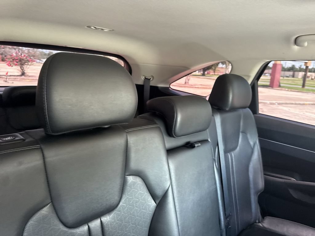 Used 2023 Kia Sorento S FWD image 34