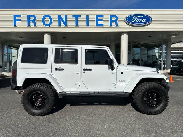 Used 2017 Jeep Wrangler Unlimited Sahara w/ Connectivity Group AWD/4WD image 1