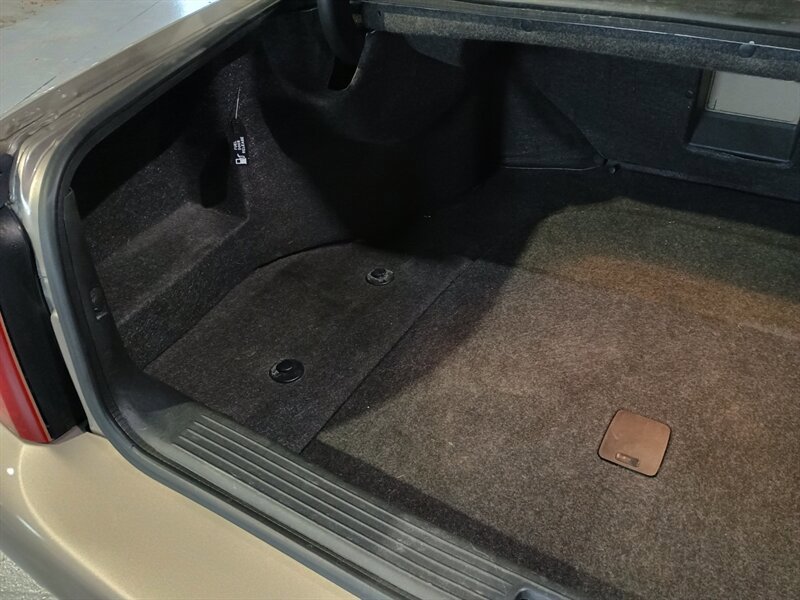 Used 2001 Cadillac De Ville FWD image 67