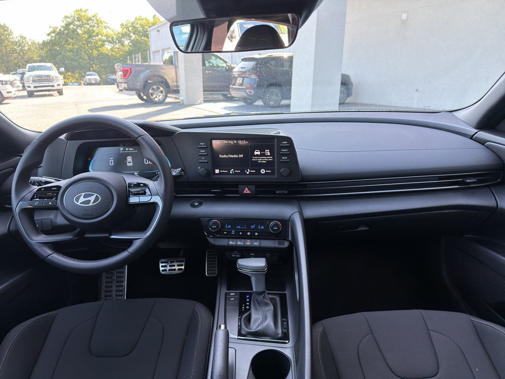 Used 2026 Hyundai Elantra Sport FWD image 10