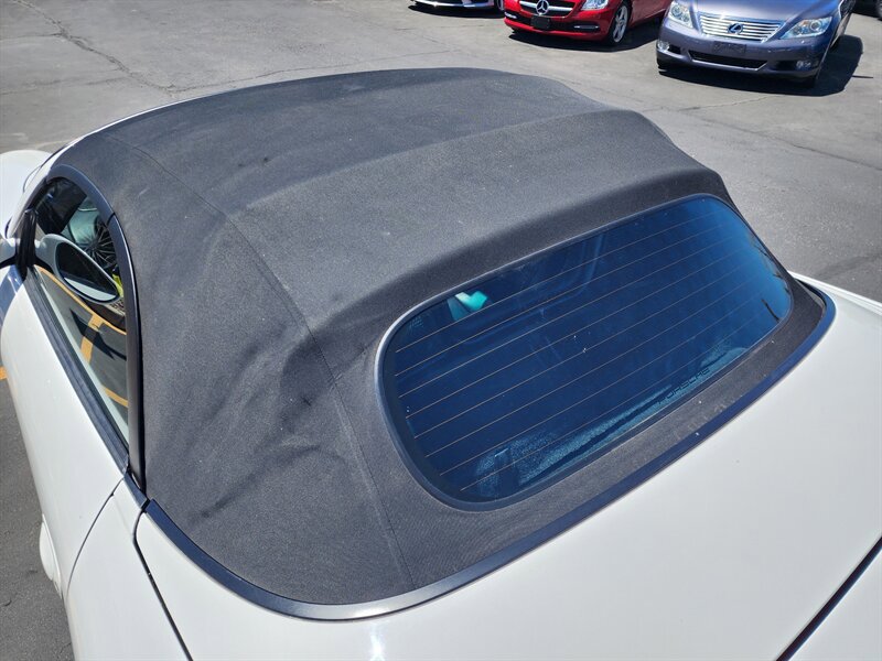 Used 2003 Porsche Boxster RWD image 13
