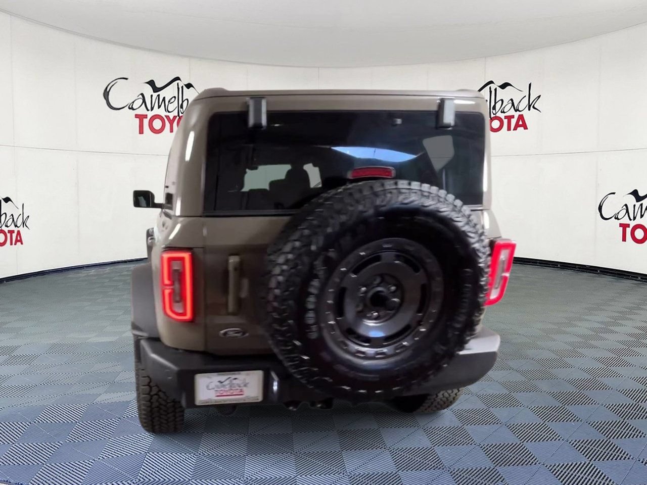 Used 2025 Ford Bronco Outer Banks w/ Sasquatch Package AWD/4WD image 9