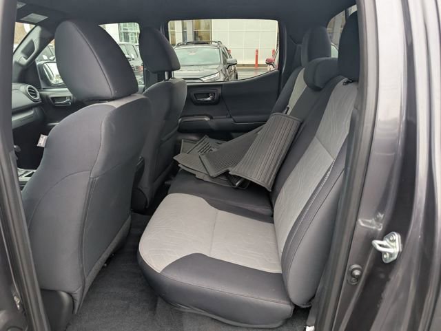 Used 2022 Toyota Tacoma TRD Sport image 10