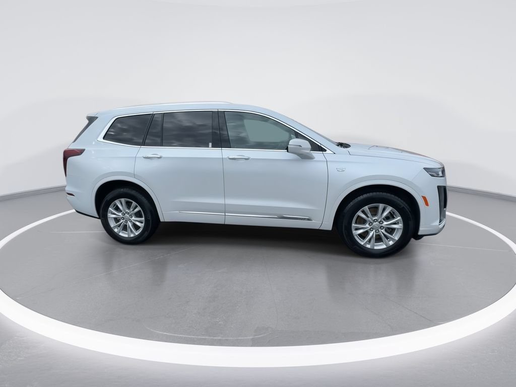Used 2024 Cadillac XT6 Luxury w/ LPO, Floor Liner Package AWD/4WD image 9
