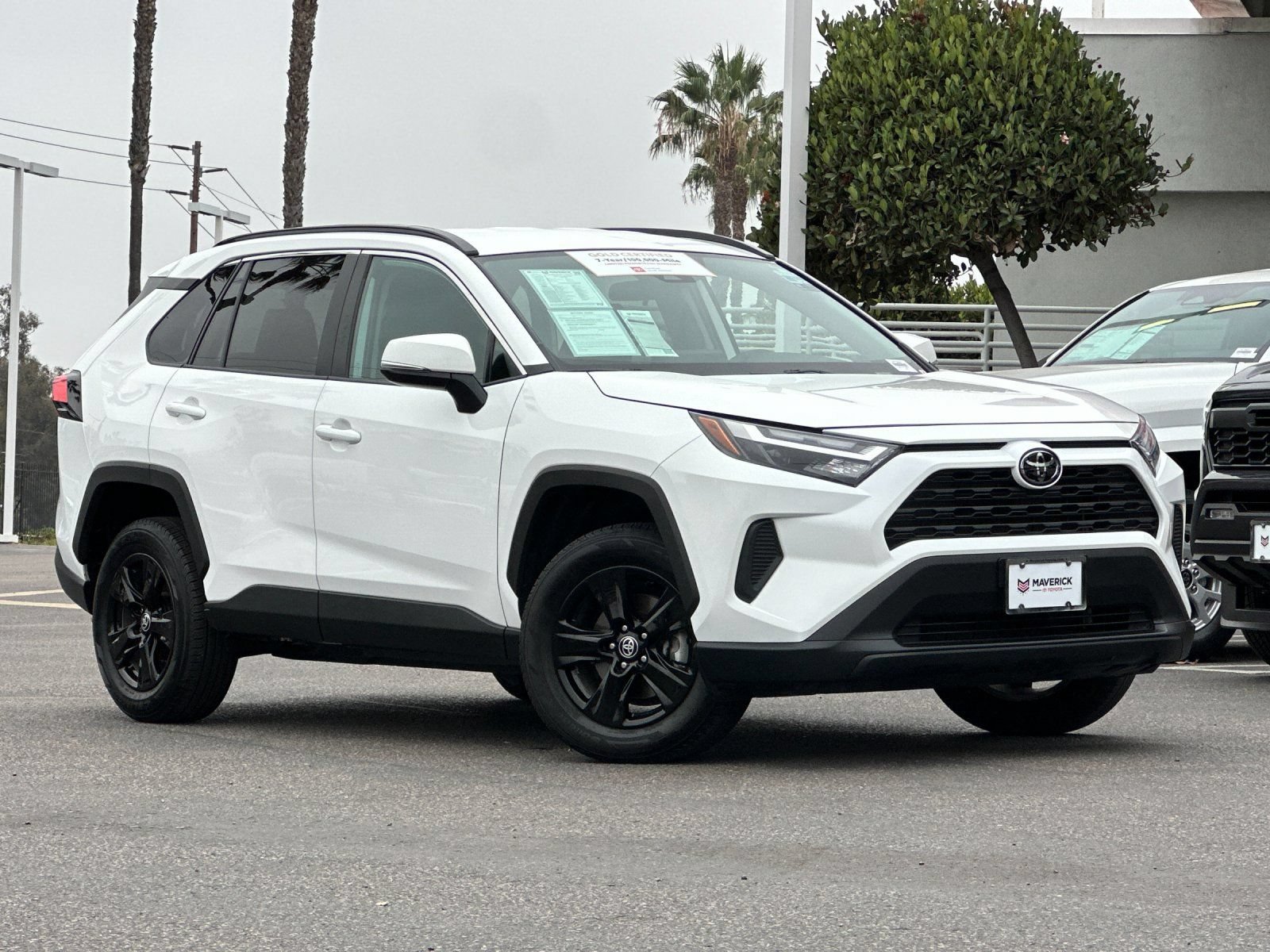 Used 2025 Toyota RAV4 XLE FWD image 8
