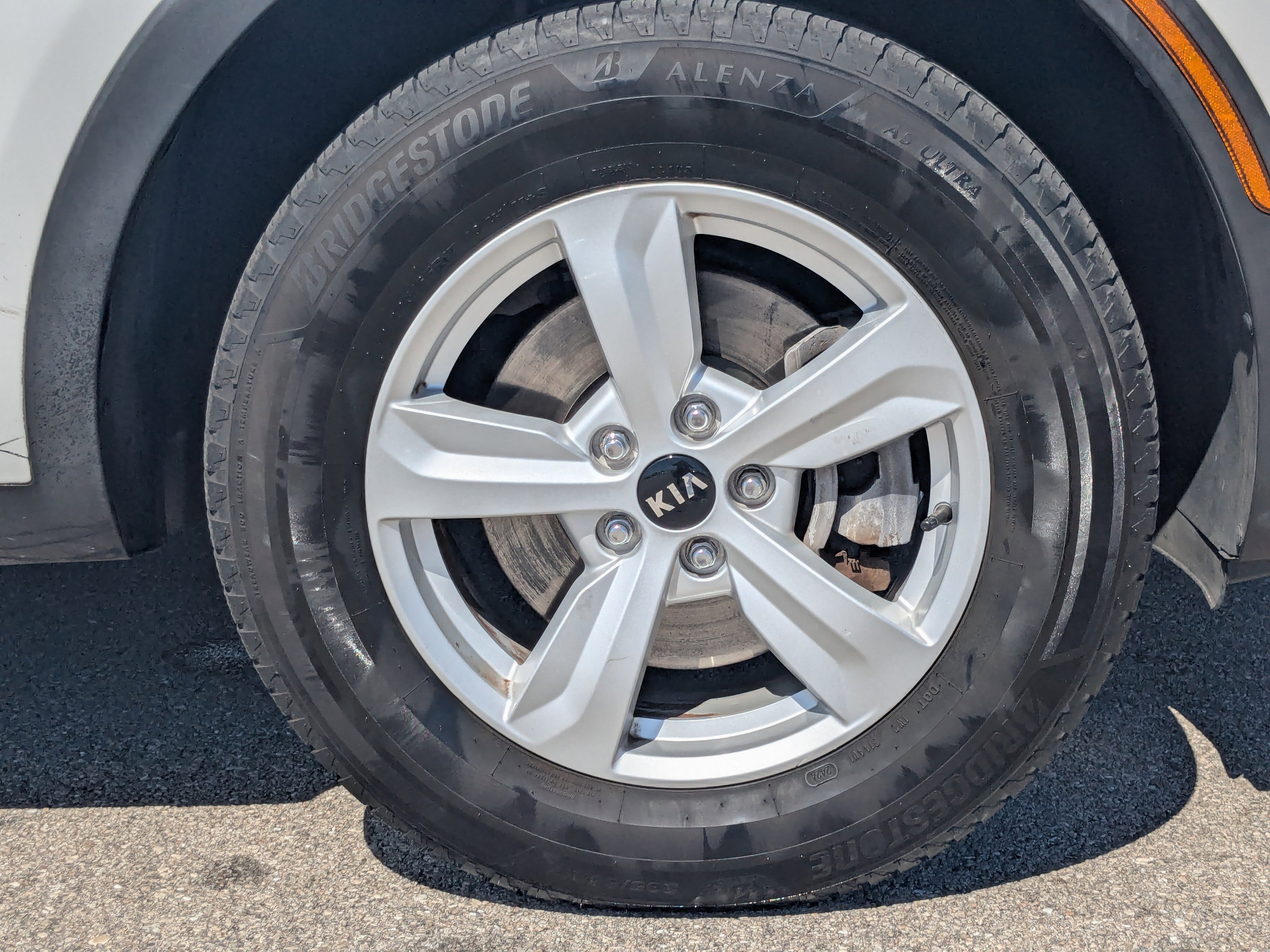 Used 2021 Kia Sorento LX AWD/4WD image 11