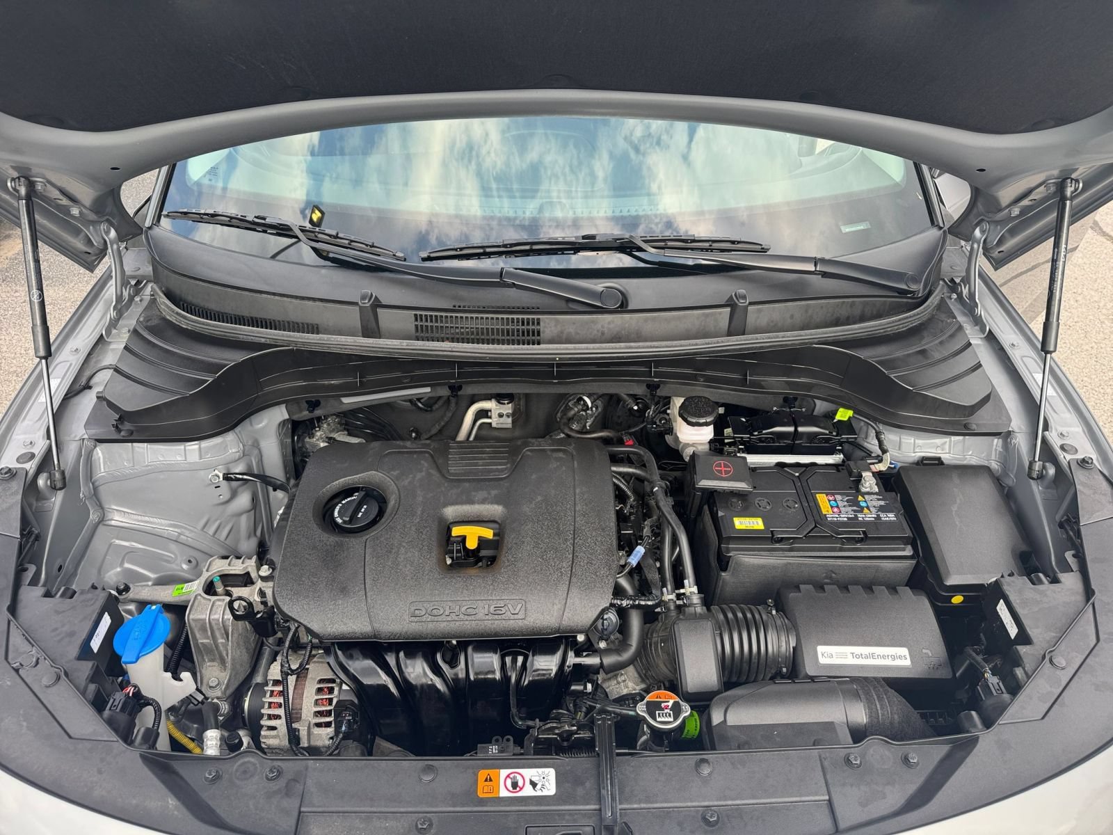 Used 2025 Kia Soul LX w/ LX Technology Package FWD image 30