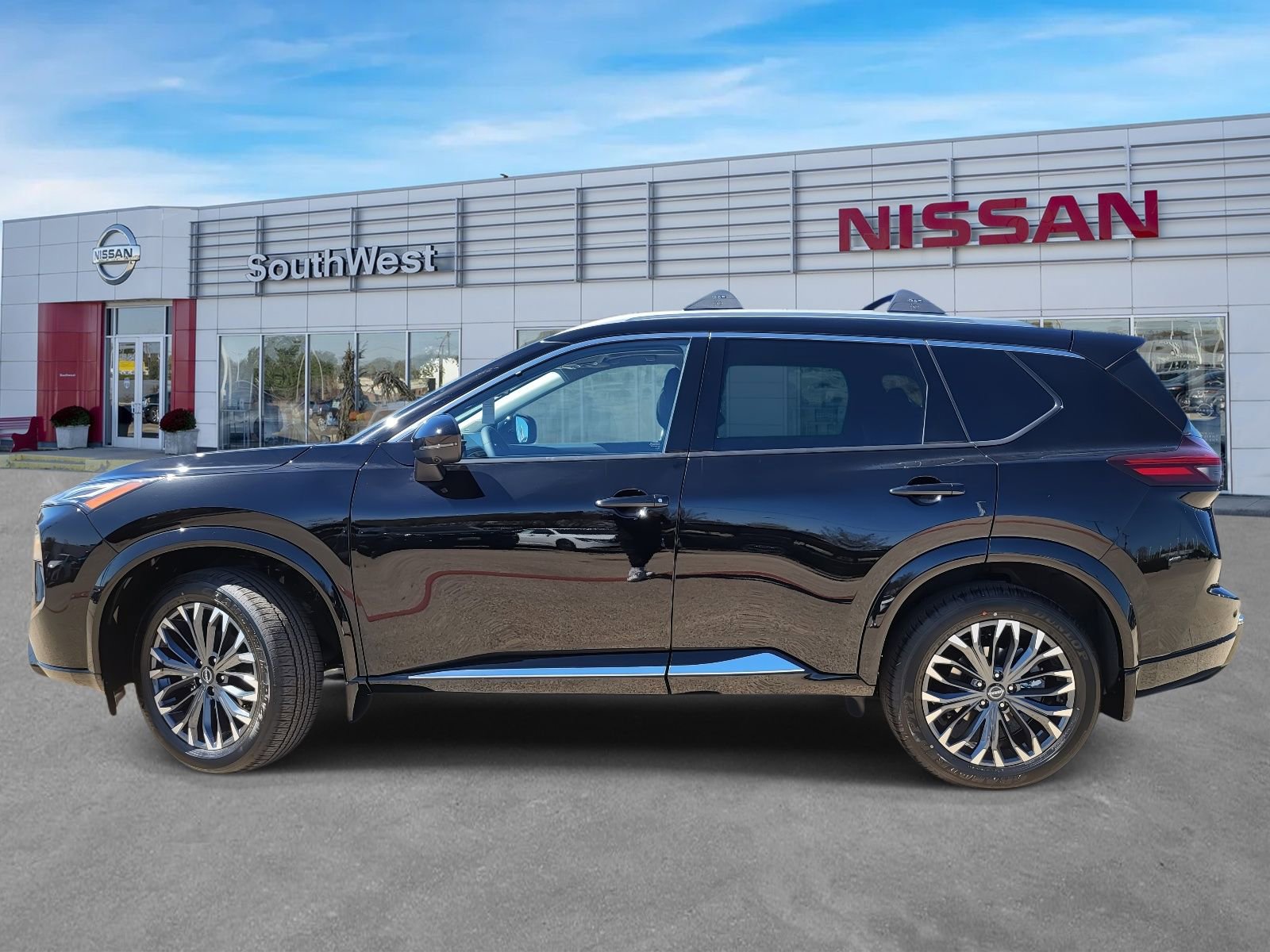 New 2026 Nissan Rogue Platinum image 9