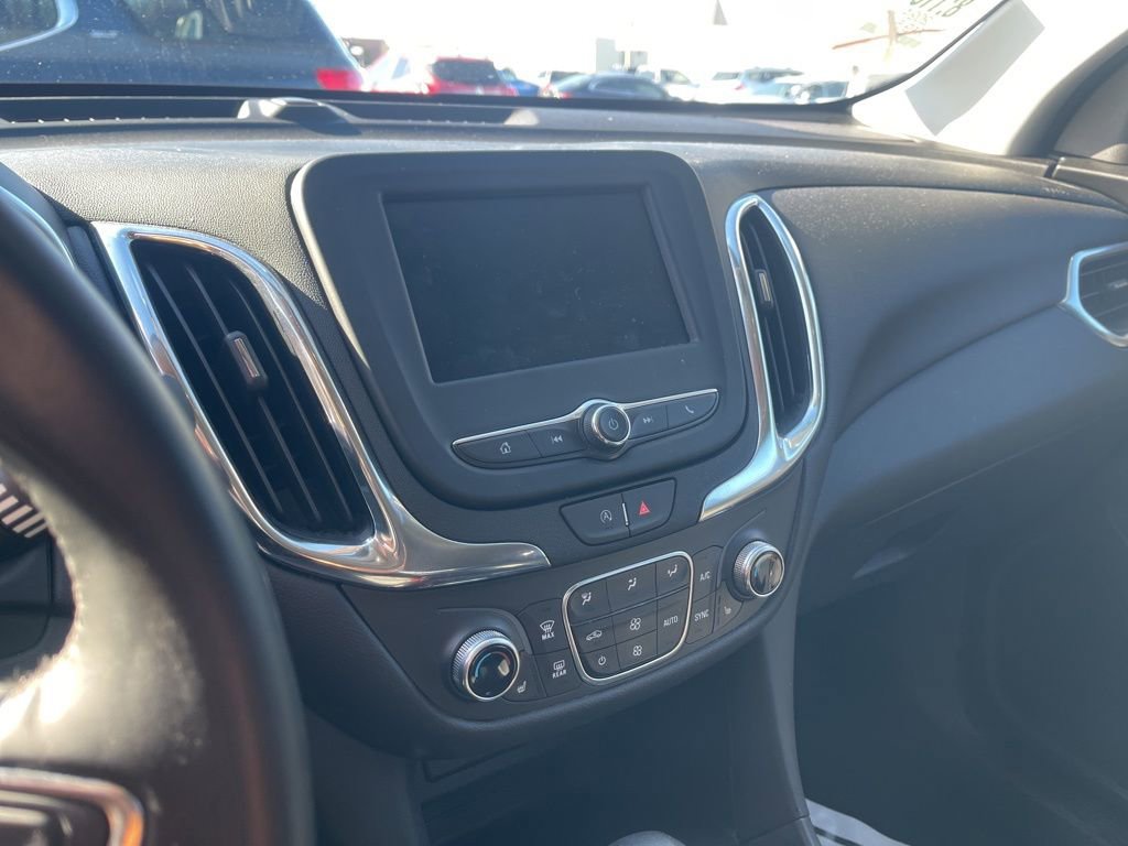 Certified 2024 Chevrolet Equinox LT w/ LPO, Floor Liner Package image 9