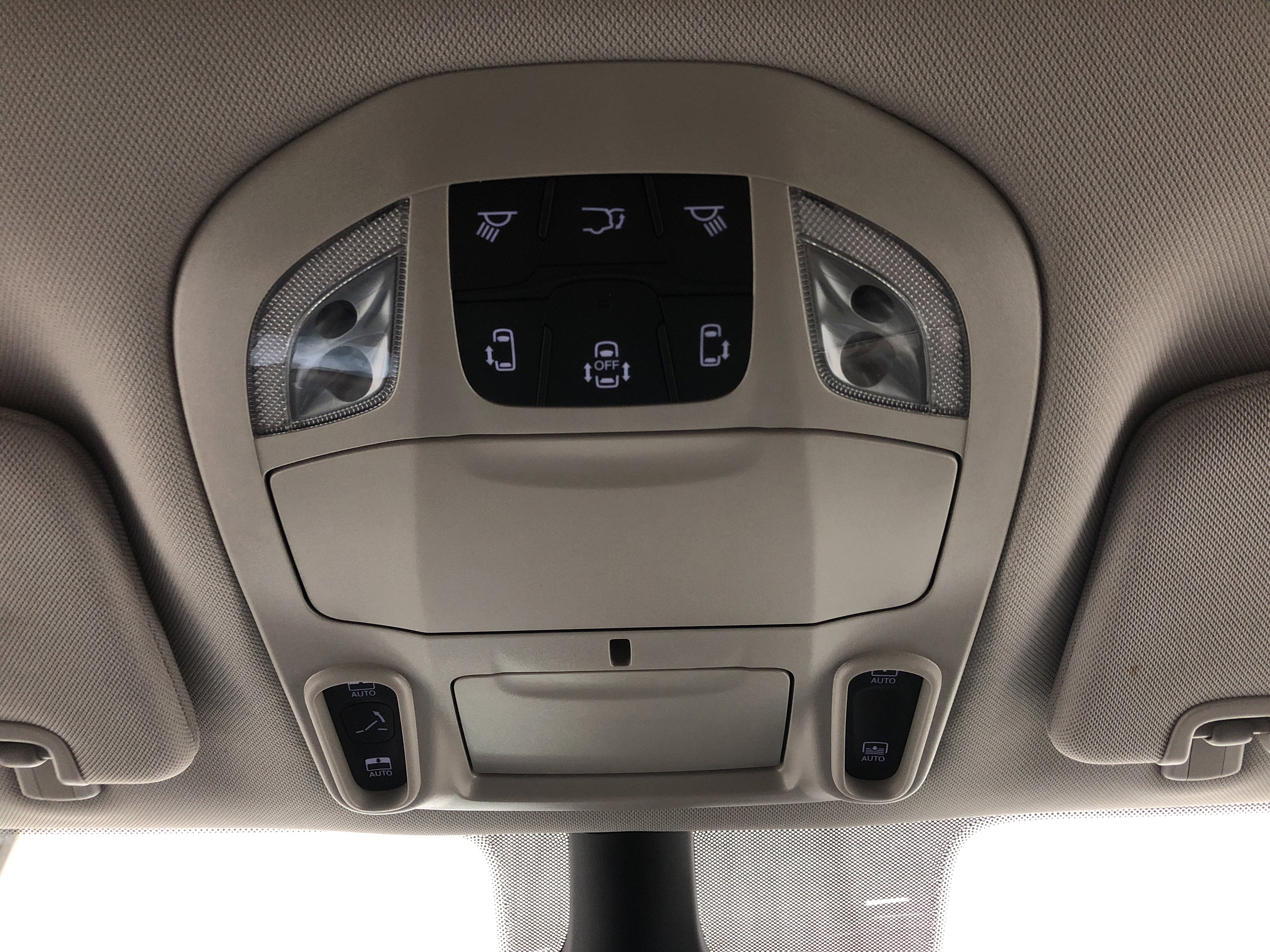 Certified 2024 Chrysler Pacifica Limited FWD image 24