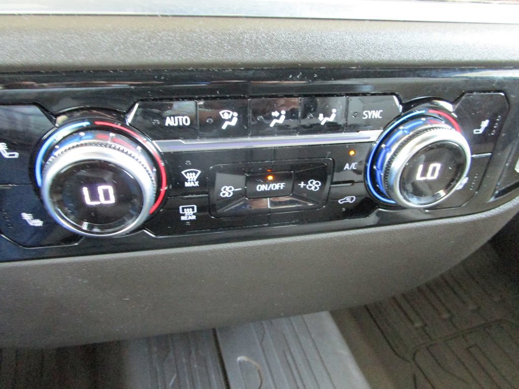Used 2026 GMC Sierra 2500 SLE w/ SLE Value Package; AWD/4WD image 50