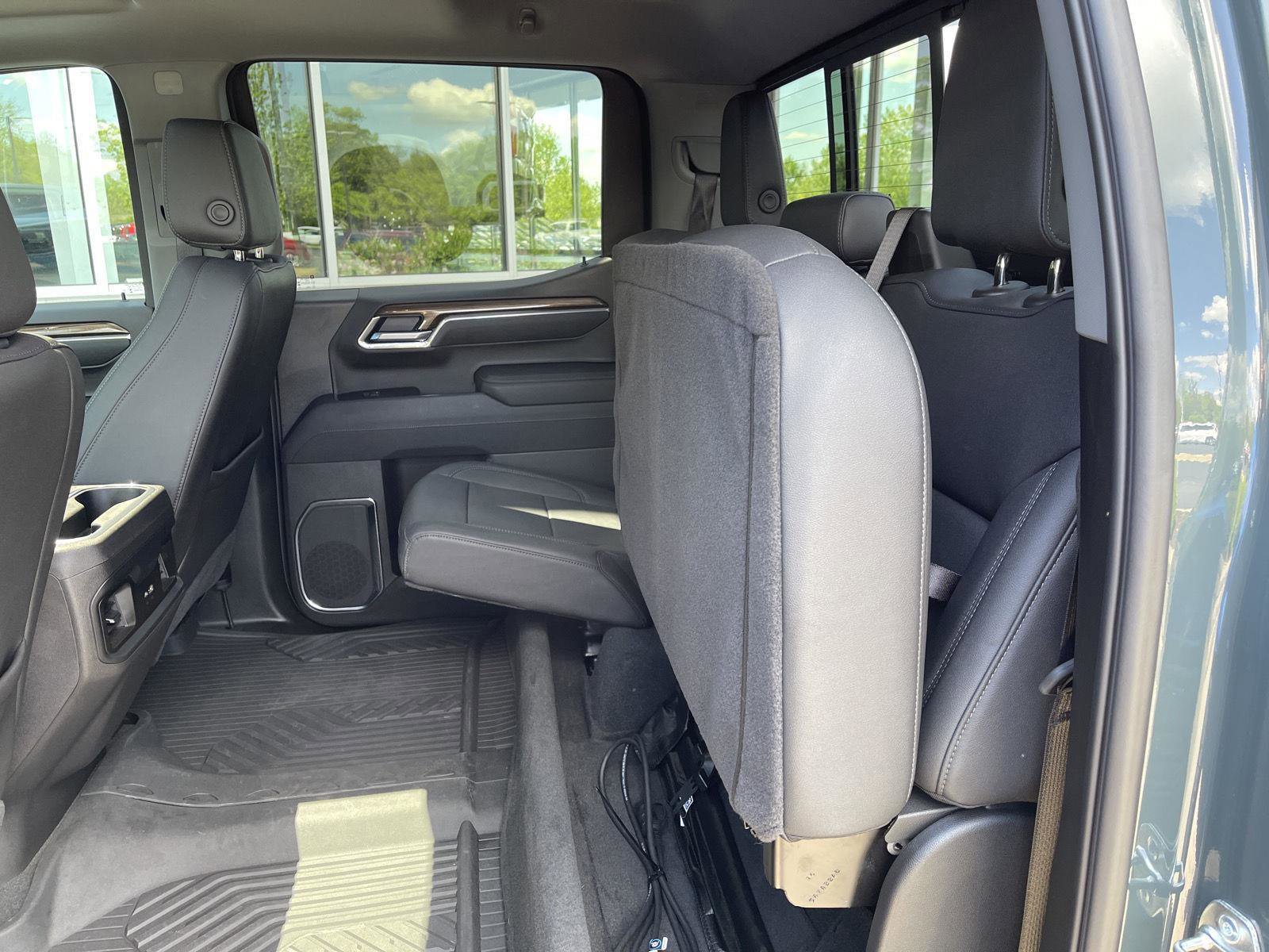 Used 2025 Chevrolet Silverado 1500 LT Trail Boss w/ Convenience Package II AWD/4WD image 42