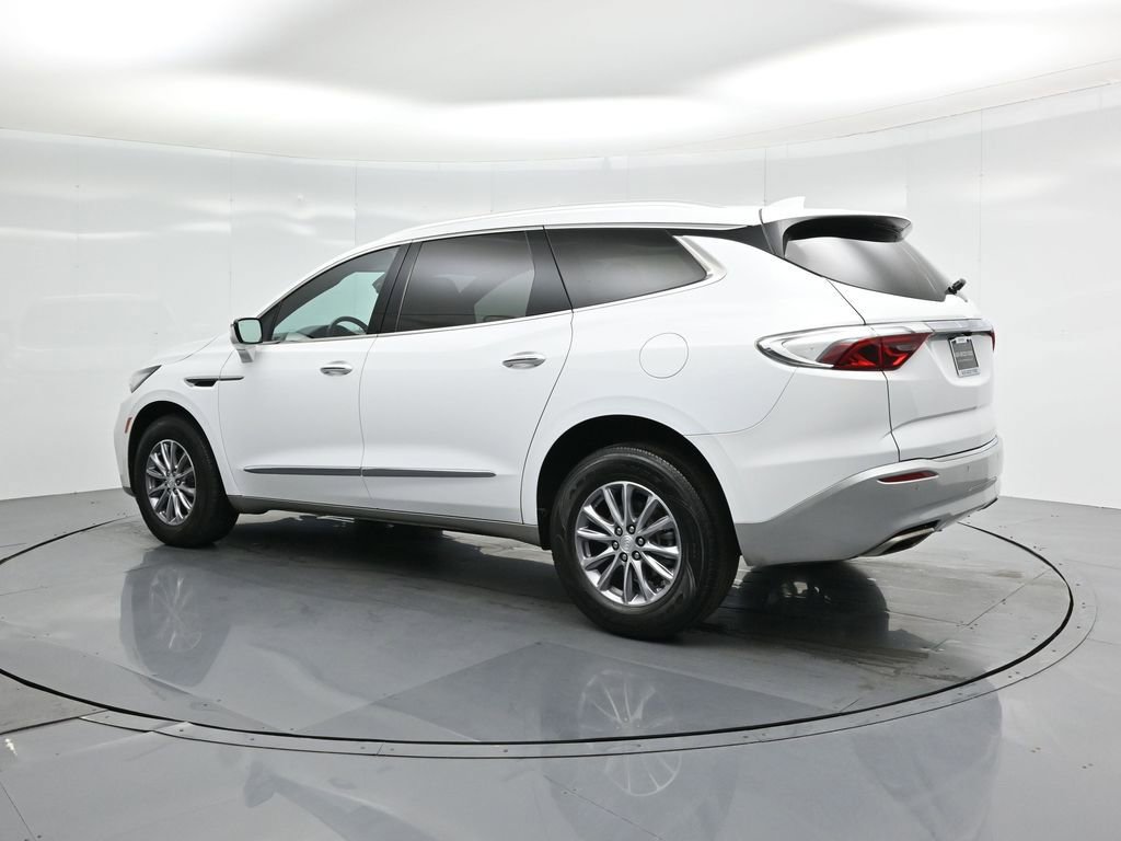 Used 2022 Buick Enclave Essence image 7